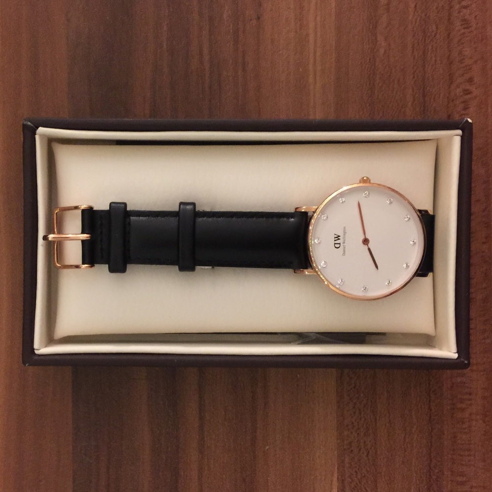 Daniel Wellington 34mm Classy Women’s Watch !